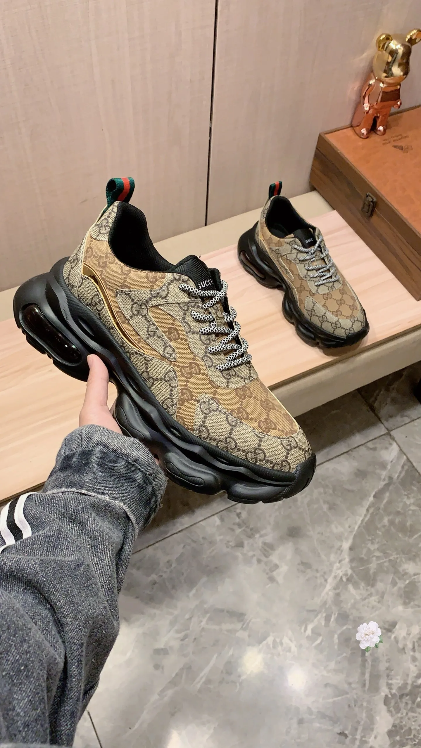 Men's men's shoes💰460💰💰🎩🎩[Lightning][Lightning] "Gucci*" latest • popular casual shoes, top brand [seduce] luxury ~ purchasing agency, top ~ quality. [Strong] The upper is made of imported breathable cowhide with material ➕ breathable sheepskin feet (•) and fine workmanship. The original stylish and stylish soft rubber wear-resistant and non-slip outsole is light and comfortable on the feet. The real thing looks better when photographed. 012: code: 38-44, 4️⃣ colors selected